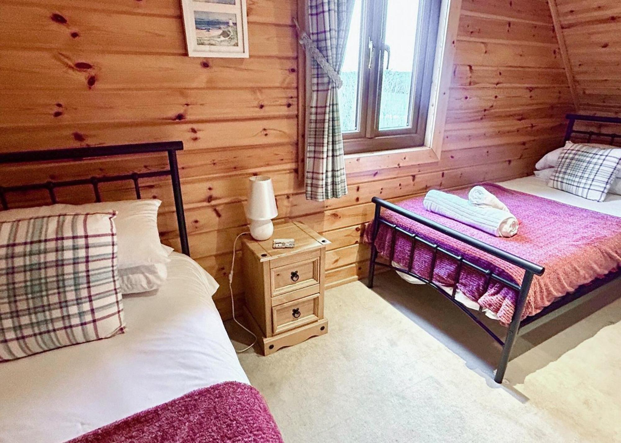 Anglesey Lakeside Lodges Menai Bridge Cameră foto
